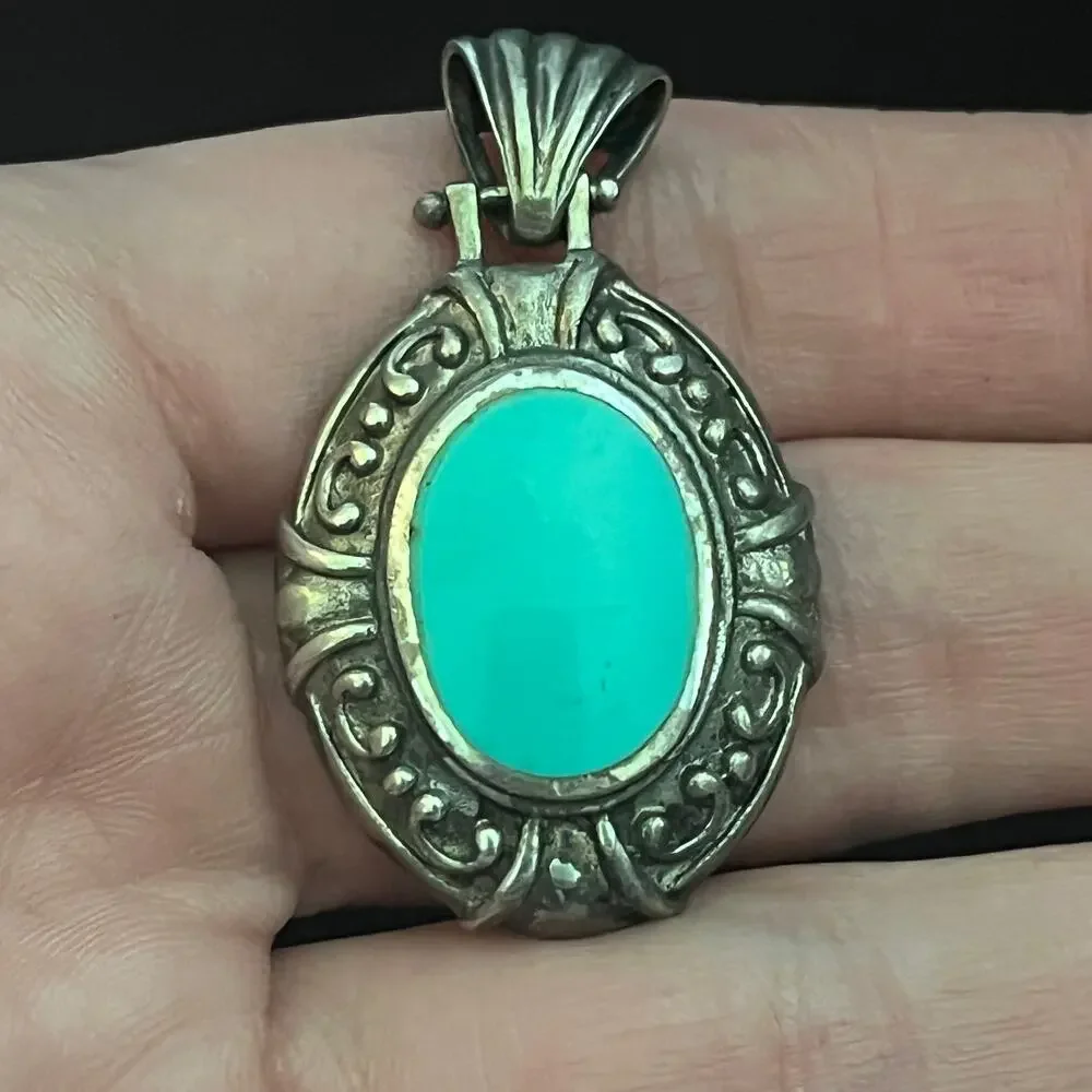 Vintage Blue turquoise cabochon stone 925 sterling silver Thailand oval pendant